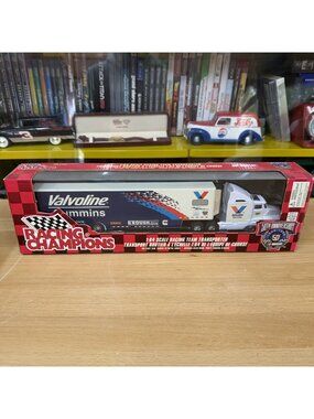 Racing Champions Nascar 1:64 Racing Team Transporter 50th Anniv Mark Martin #6